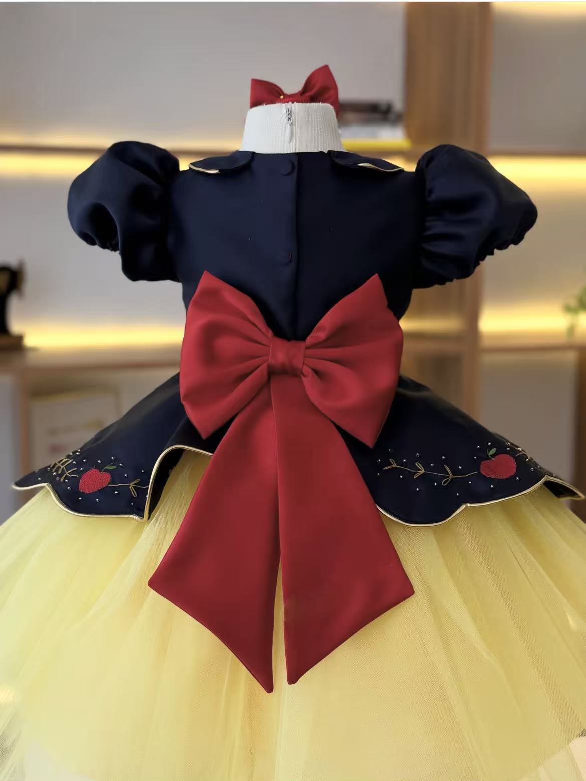 Sommerliches Kleid für Babymäd – Embroidery Yellow Dress Bewertung und Preis